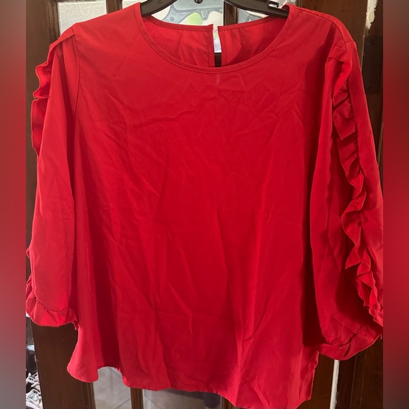 Woman top with ruffles - Picture 2 of 5